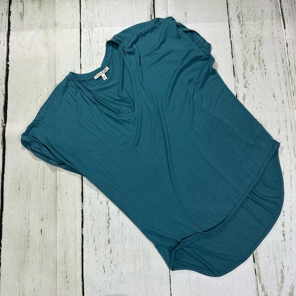 Express One Eleven. Short batwing style sleeves. High-low.